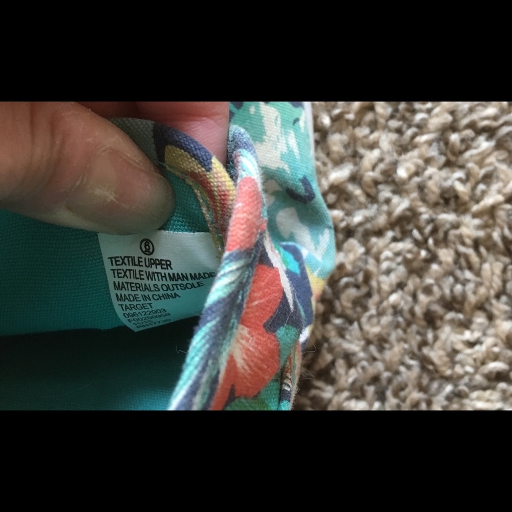 Hawaiian Tennis Shoes, Size 6 - Picture 3 of 5